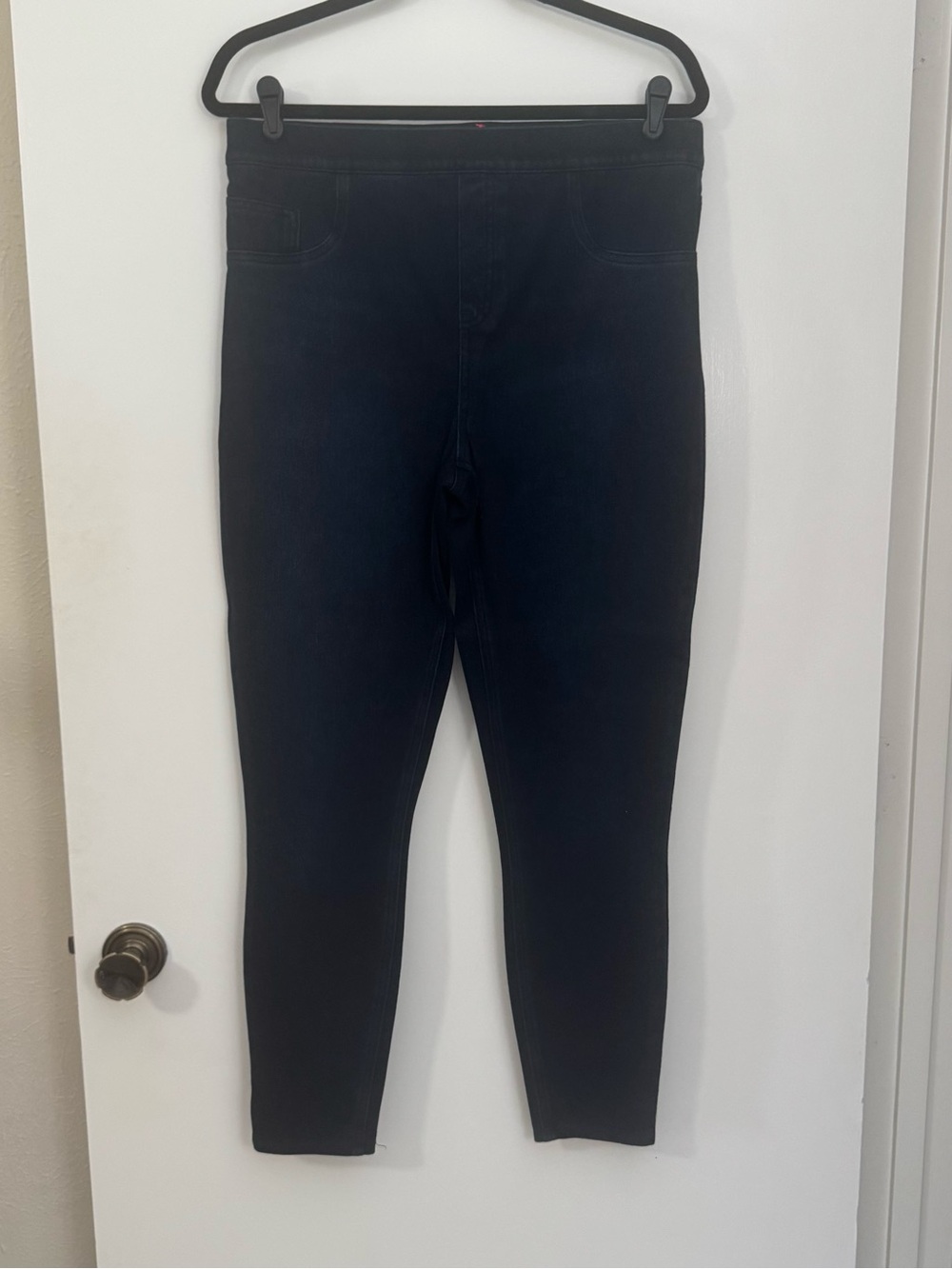 SPANX Dark Blue Leggings with Red Brand Tag